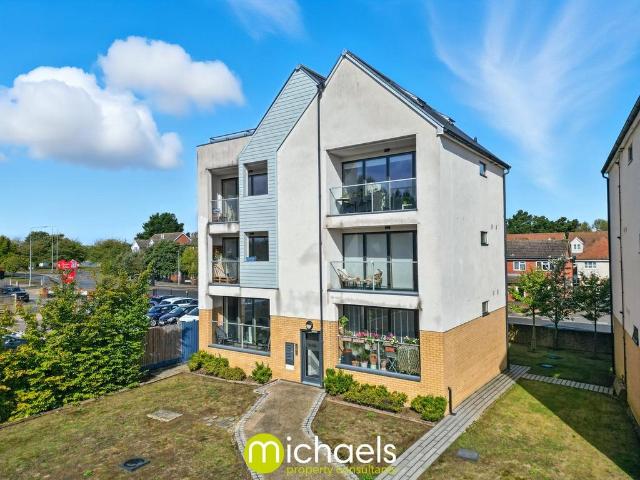 Flat for sale in Fordham Heath, Essex