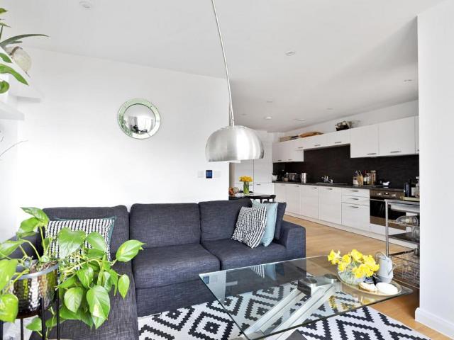 Flat for sale in North Finchley, Isle Of Man
