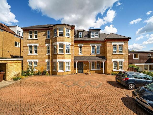 Flat for sale in London Borough of Croydon, Upper Norwood