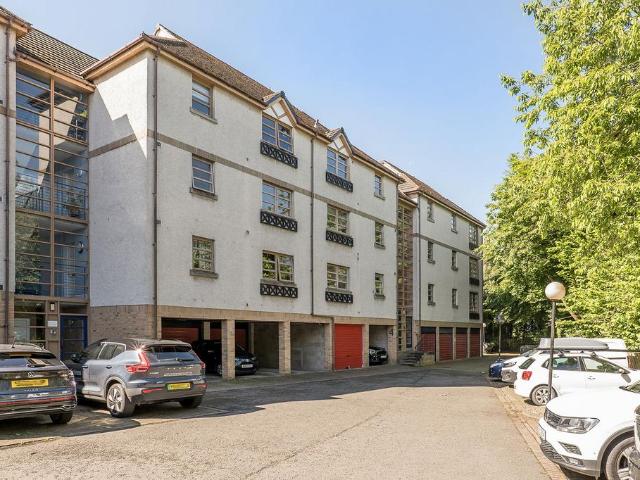 Flat for sale in Bangholm, Trinity