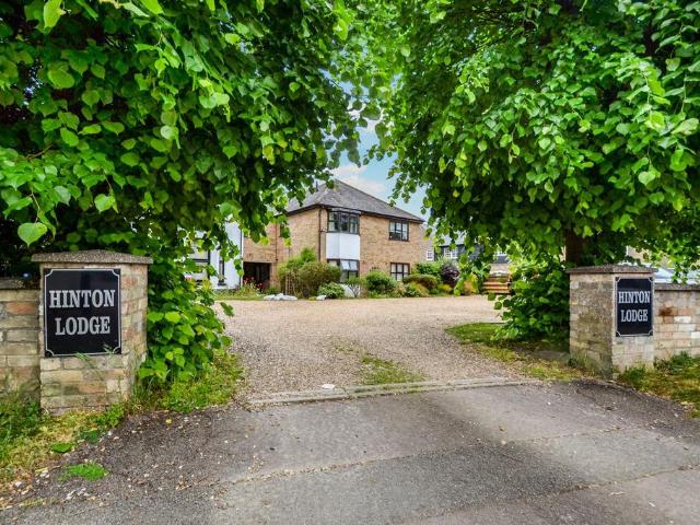 Flat for sale in Huntingdon, Cambridgeshire