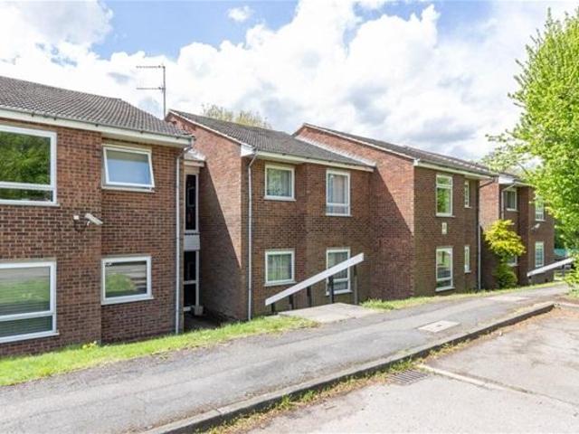 Flat for sale in Pouchen End, Hertfordshire