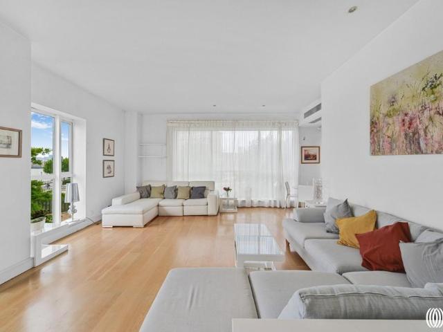 Flat for sale in Ratcliffe, Limehouse