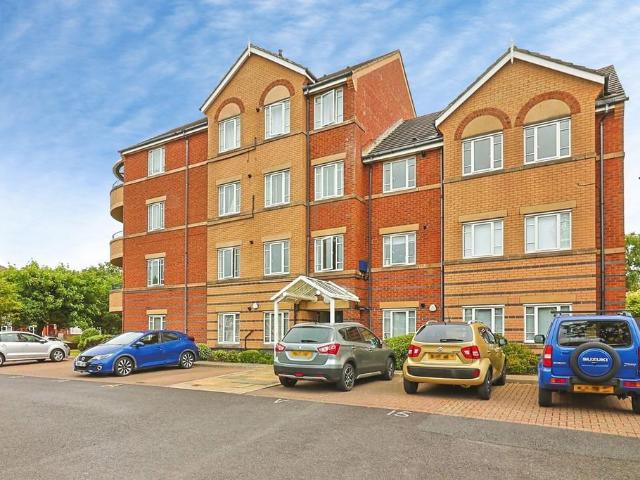 Flat for sale in Meols Cop, Southport