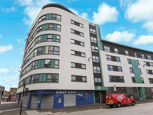 Flat for sale in Merchant City, Scotland