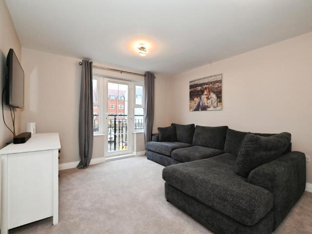 Flat for sale in Wokingham