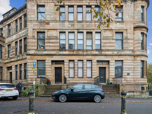 Flat for sale in Ibroxholm, Glasgow