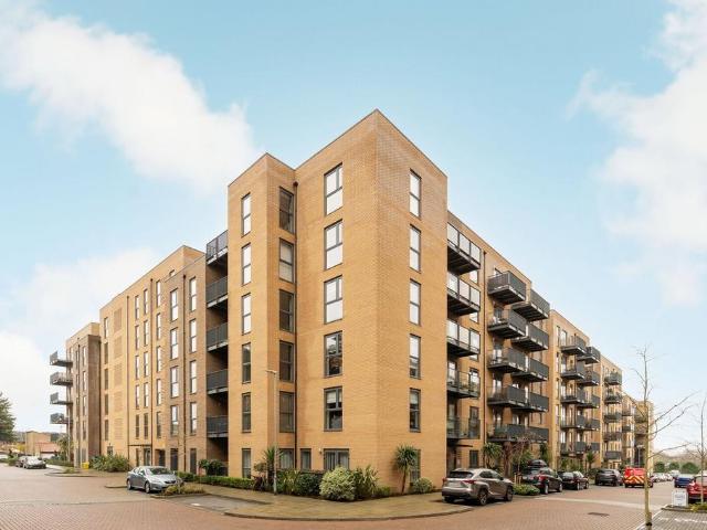 Flat for sale in Crystal Palace, Greater London