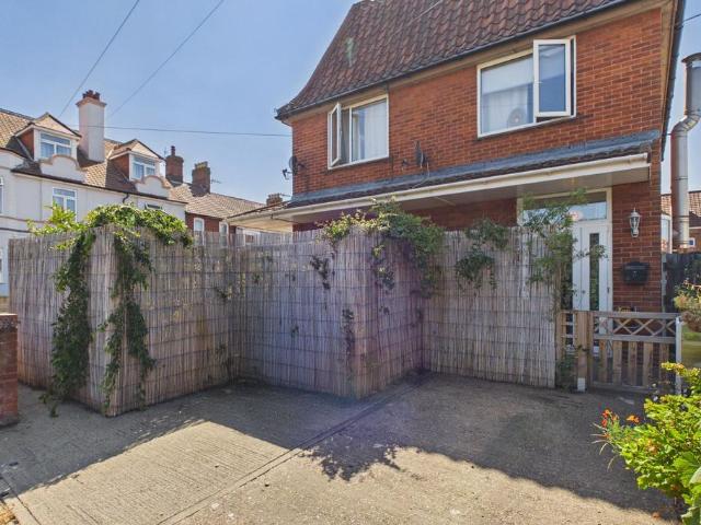Flat for sale in Comers, Norfolk