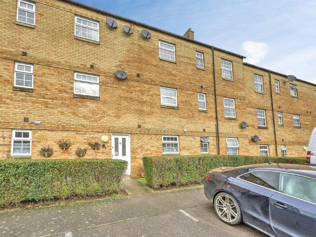 Flat for sale in Grange Park, Northamptonshire