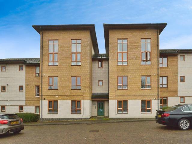 Flat for sale in Grange Farm, Shenley Church End