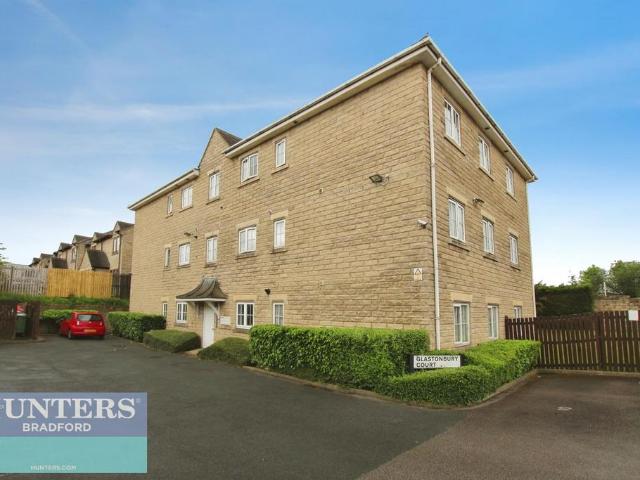 Flat for sale in West Yorkshire