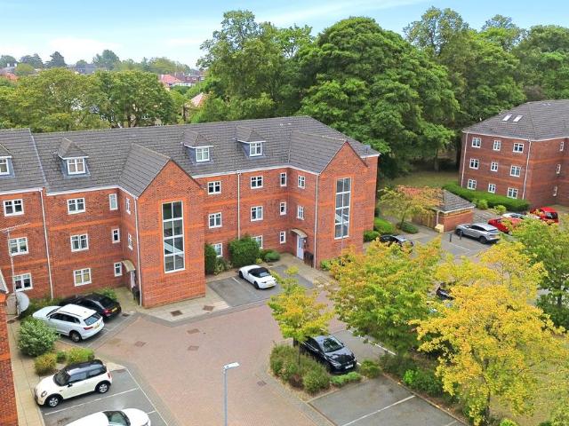 Flat for sale in Moortown, West Yorkshire