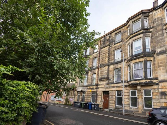 Flat for sale in Castlehead, Paisley