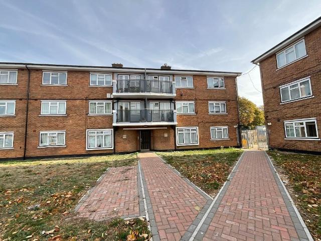Flat for sale in London Borough of Havering, Greater London