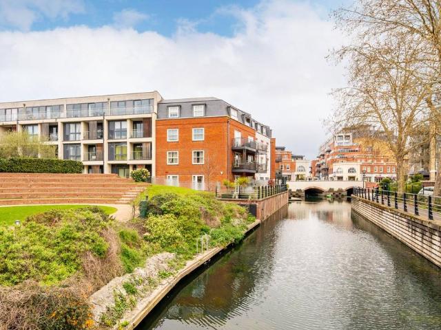 Flat for sale in Fishery, Maidenhead