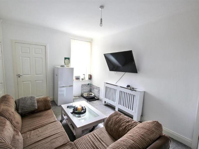 Flat for sale in Stanley