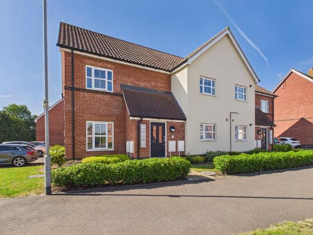Flat for sale in Bedingfield, Suffolk