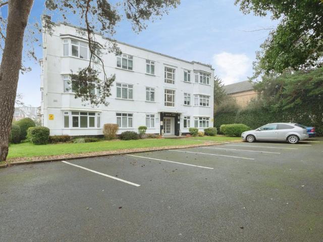 Flat for sale in Lansdowne, Springbourne