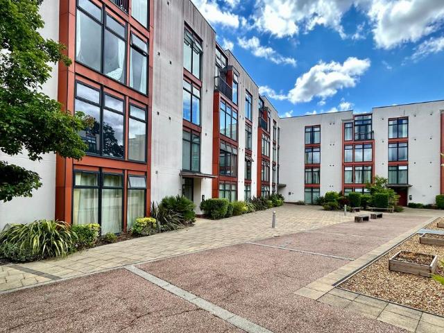 Flat for sale in Georgia, Greater Manchester