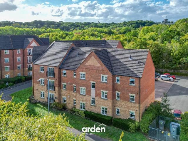 Flat for sale in Greenlands, Redditch