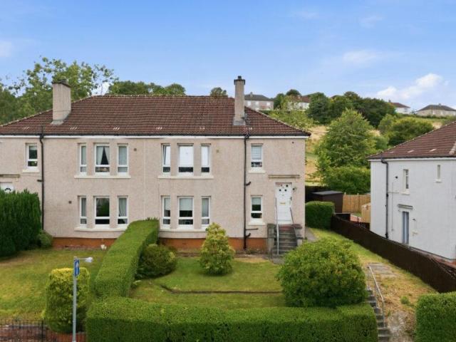Flat for sale in Knightswood, Scotland