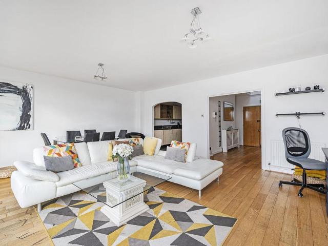 Flat for sale in Spitalfields, Whitechapel