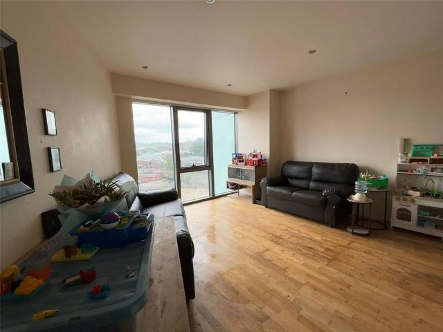 Flat for sale in Calderstones