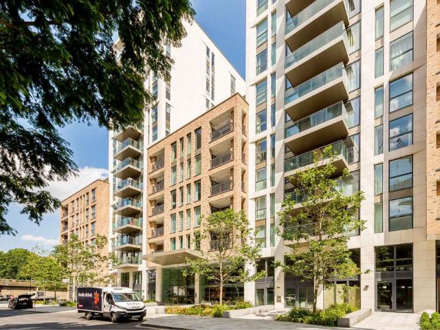 Flat for sale in Paddington, Greater London