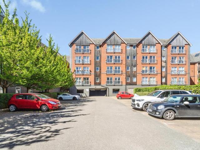 Flat for sale in Bletchley and Fenny Stratford, Fenny Stratford