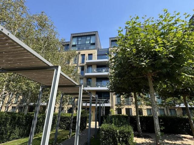 Flat for sale in Fulham Riverside, Greater London