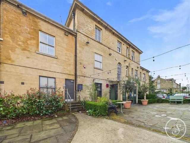 Flat for sale in Chapel Allerton, West Yorkshire
