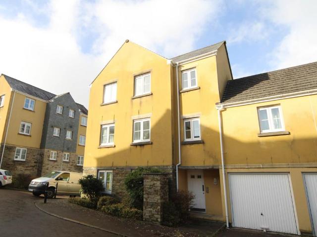 Flat for sale in Callington, Kelly Bray
