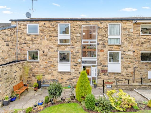 Flat for sale in Ilkley, West Yorkshire
