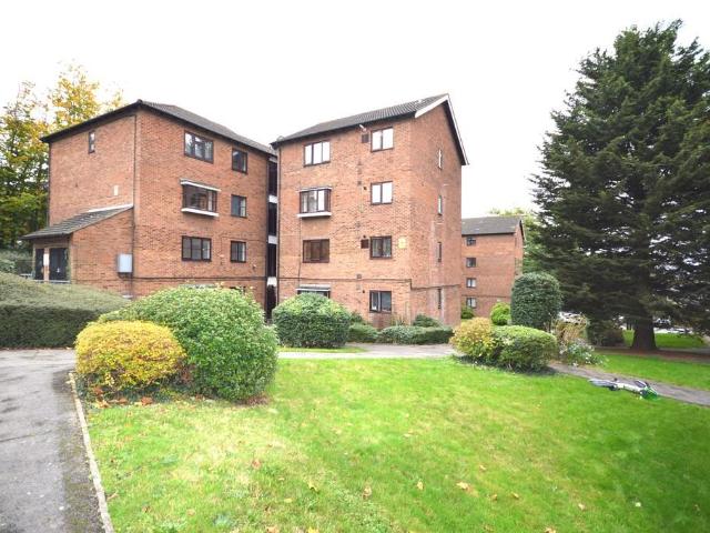 Flat for sale in Dollis Hill, Greater London