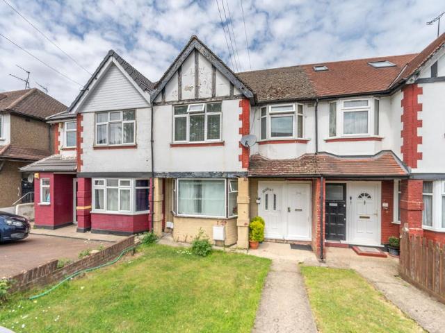 Flat for sale in Dollis Hill, Greater London