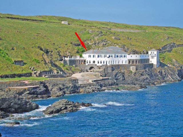 Flat for sale in Newquay, Cornwall