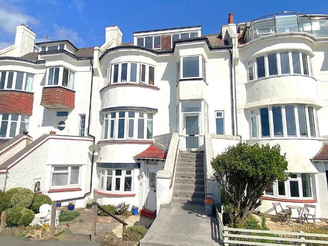 Flat for sale in Central, Heathlands