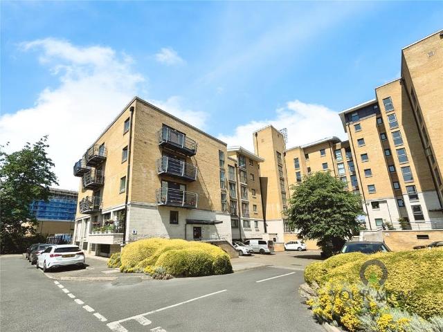Flat for sale in Greenwich Town Centre, Greater London