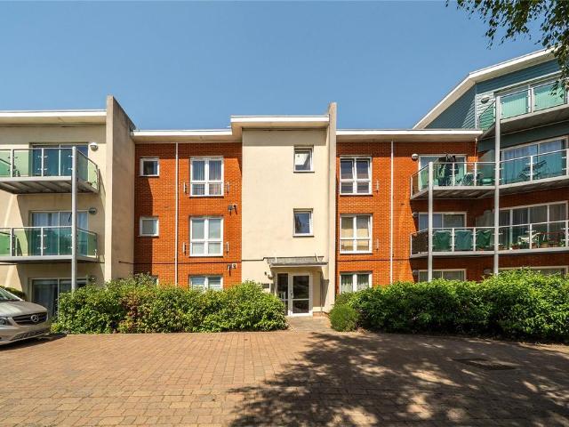 Flat for sale in London Borough of Lewisham, Greater London