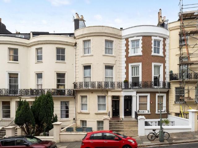 Flat for sale in Brunswick