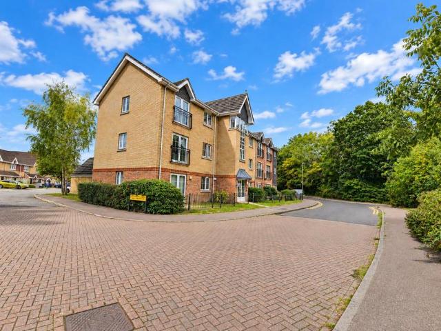 Flat for sale in Chells, Stevenage