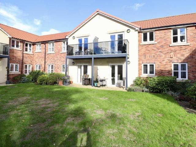 Flat for sale in Pocklington, Hull and East Yorkshire