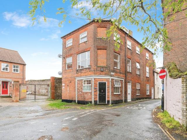 Flat for sale in Comers, Norfolk