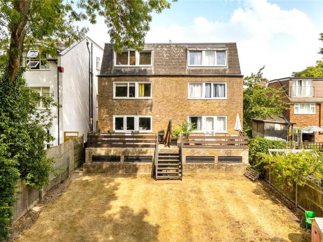 Flat for sale in Royal Borough of Kingston upon Thames, Greater London