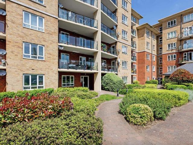 Flat for sale in London Borough of Barnet, Greater London