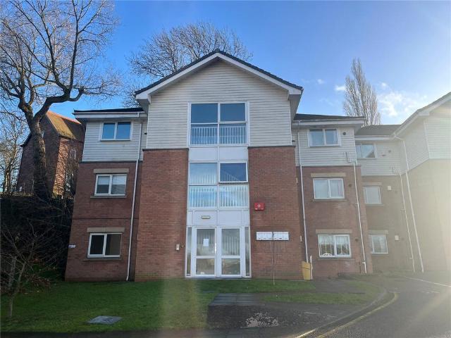 Flat for sale in Potters Corner, East Midlands