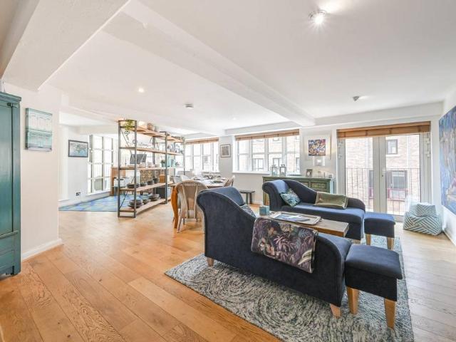 Flat for sale in Ratcliffe, Shadwell
