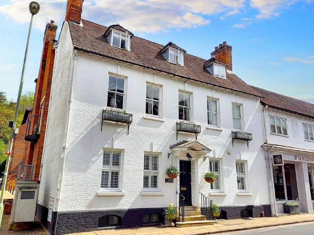 Flat for sale in The Soke, Hampshire