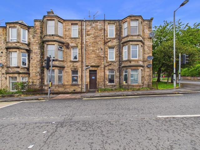 Flat for sale in Dalry, Scotland